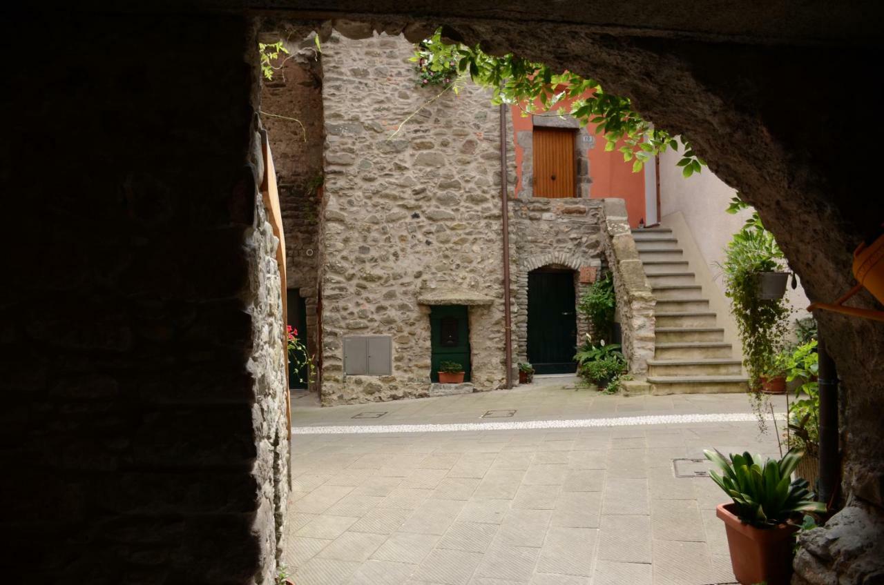 Апартаменти Antico Borgo Бруньято Екстер'єр фото